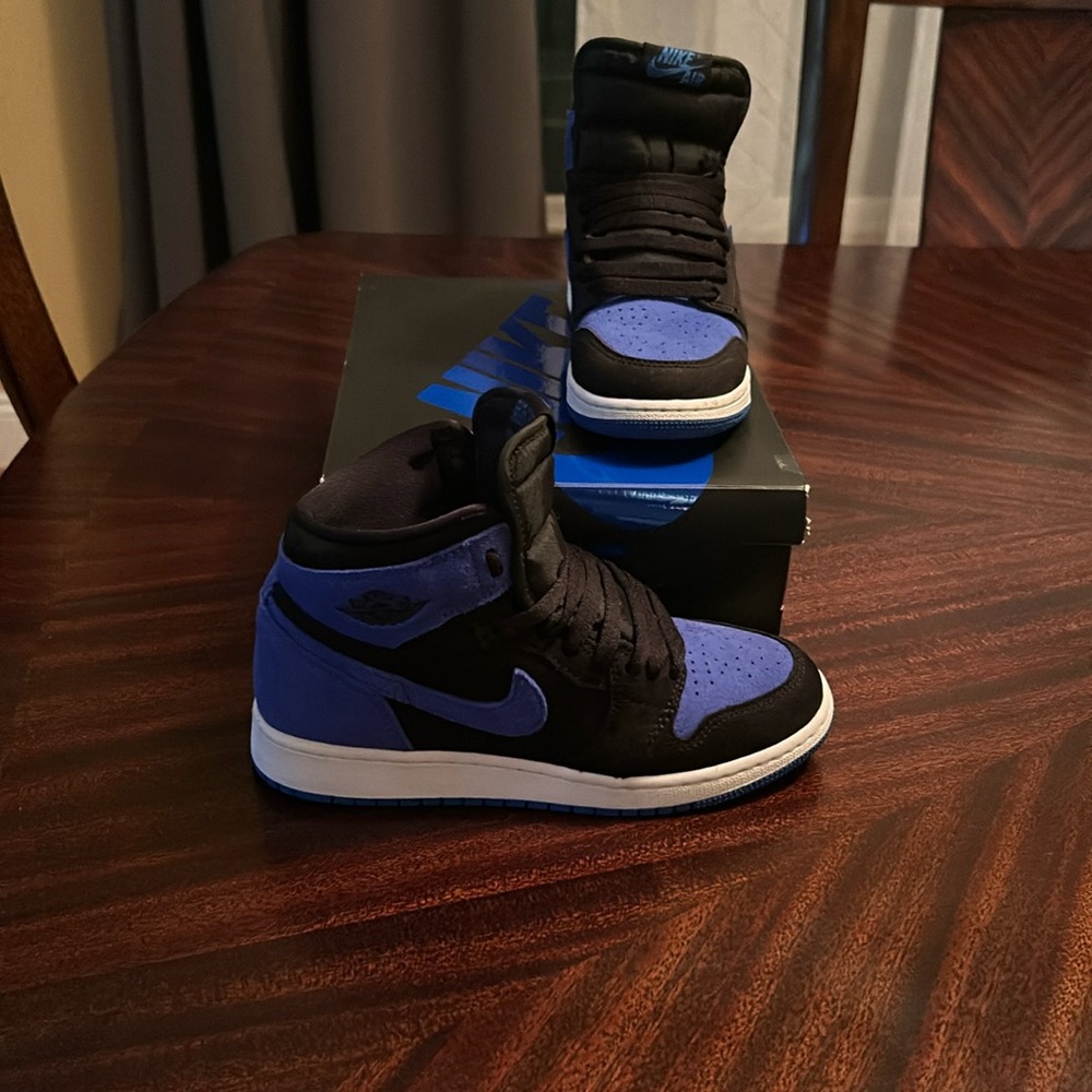Boys Nike Jordan 1’s Retro High